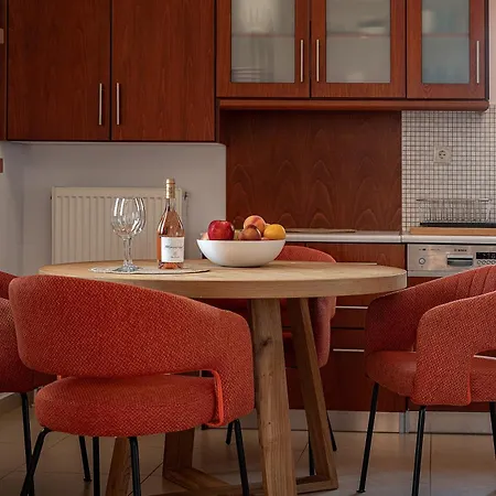 Light House Chania - 5 Min To And Free Parking 아파트