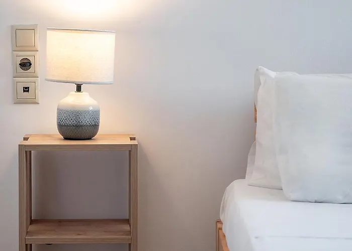 Light House Chania - 5 Min To And Free Parking * Ханья